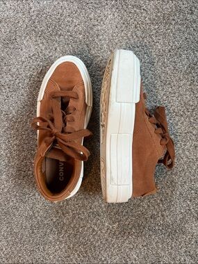 Converse platform suede camel brown sneakers size 7.5